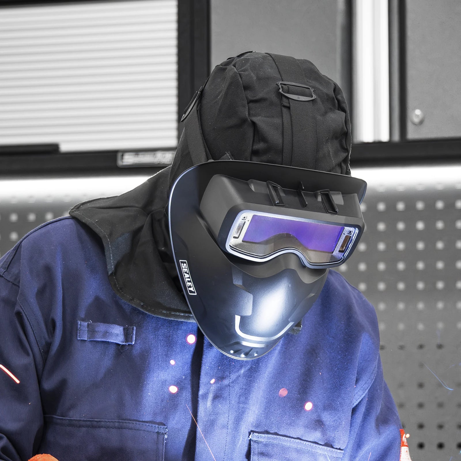 Sealey Auto Darkening Welding Goggles Shade 9-13, 111x39mm Viewing Area