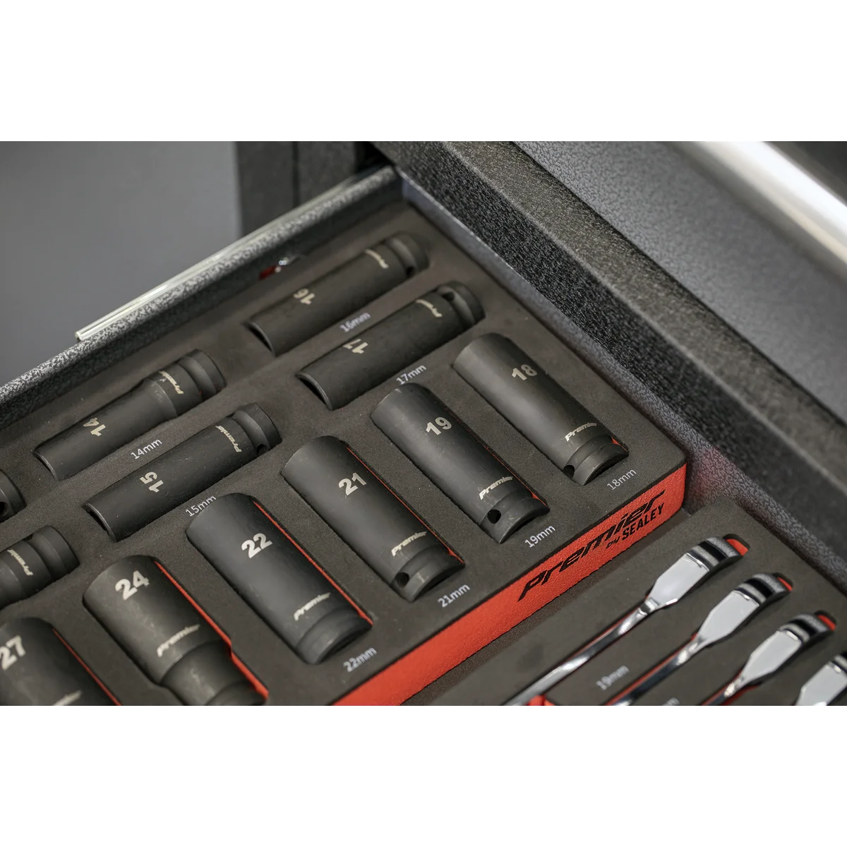 Sealey Premier Impact Socket Set 22 Piece 1/2" Drive with Tool Tray TBT46