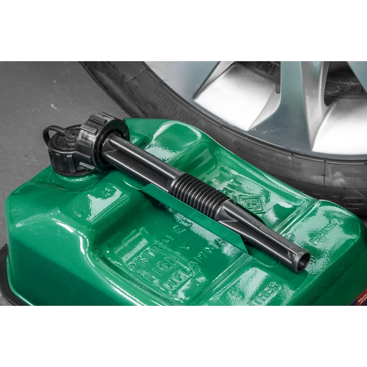 Sealey 5L Green Jerry Can JC5RG for Fuel Storage