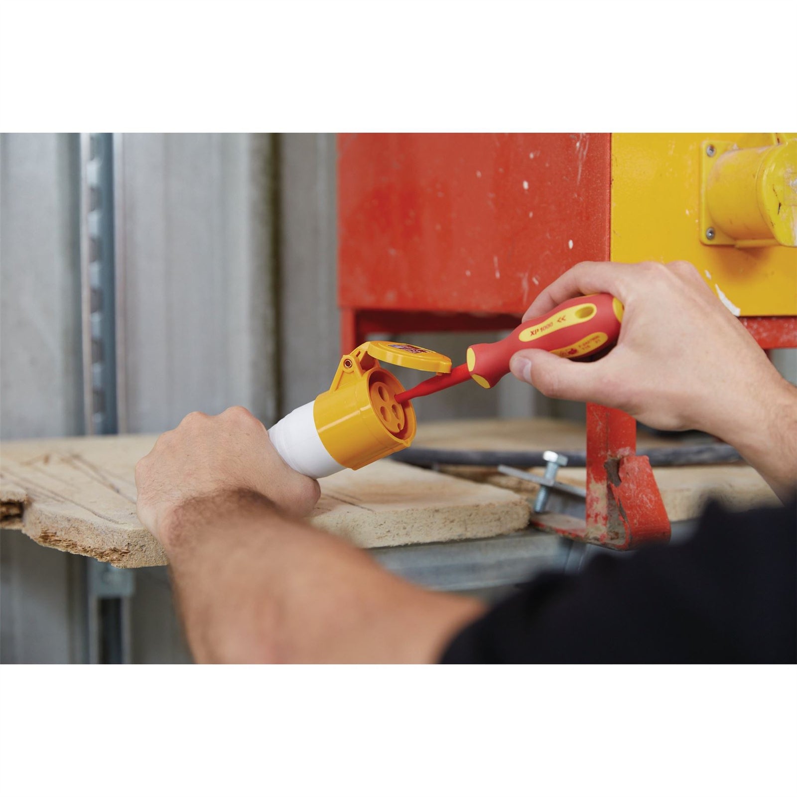 Draper 110V Site Socket IP44, 16A 03715
