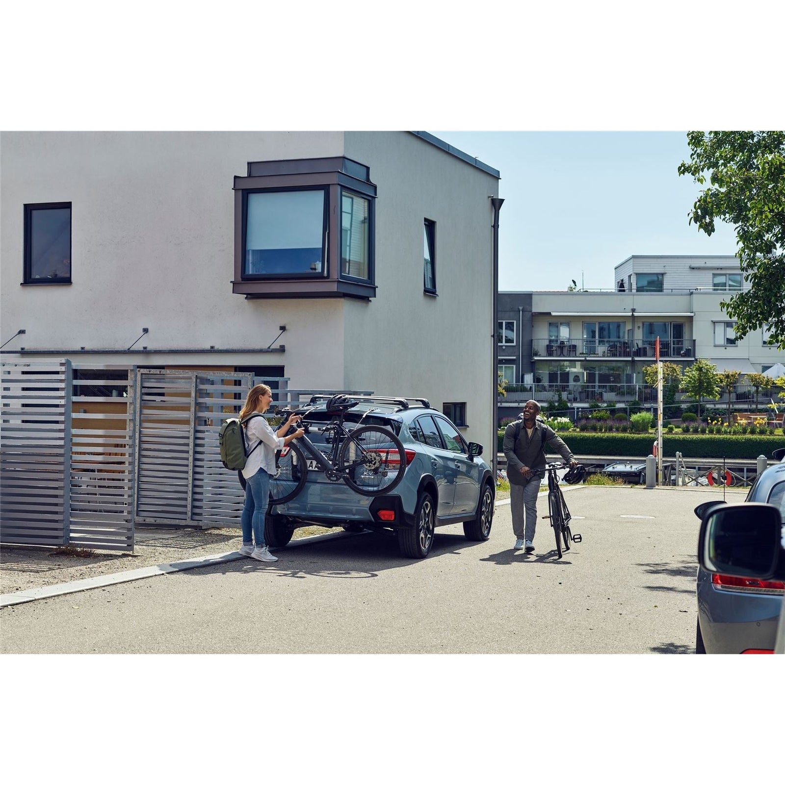 Thule Out Way Hanging three-bike hanging trunk bike rack aluminium Boot Bike Rack