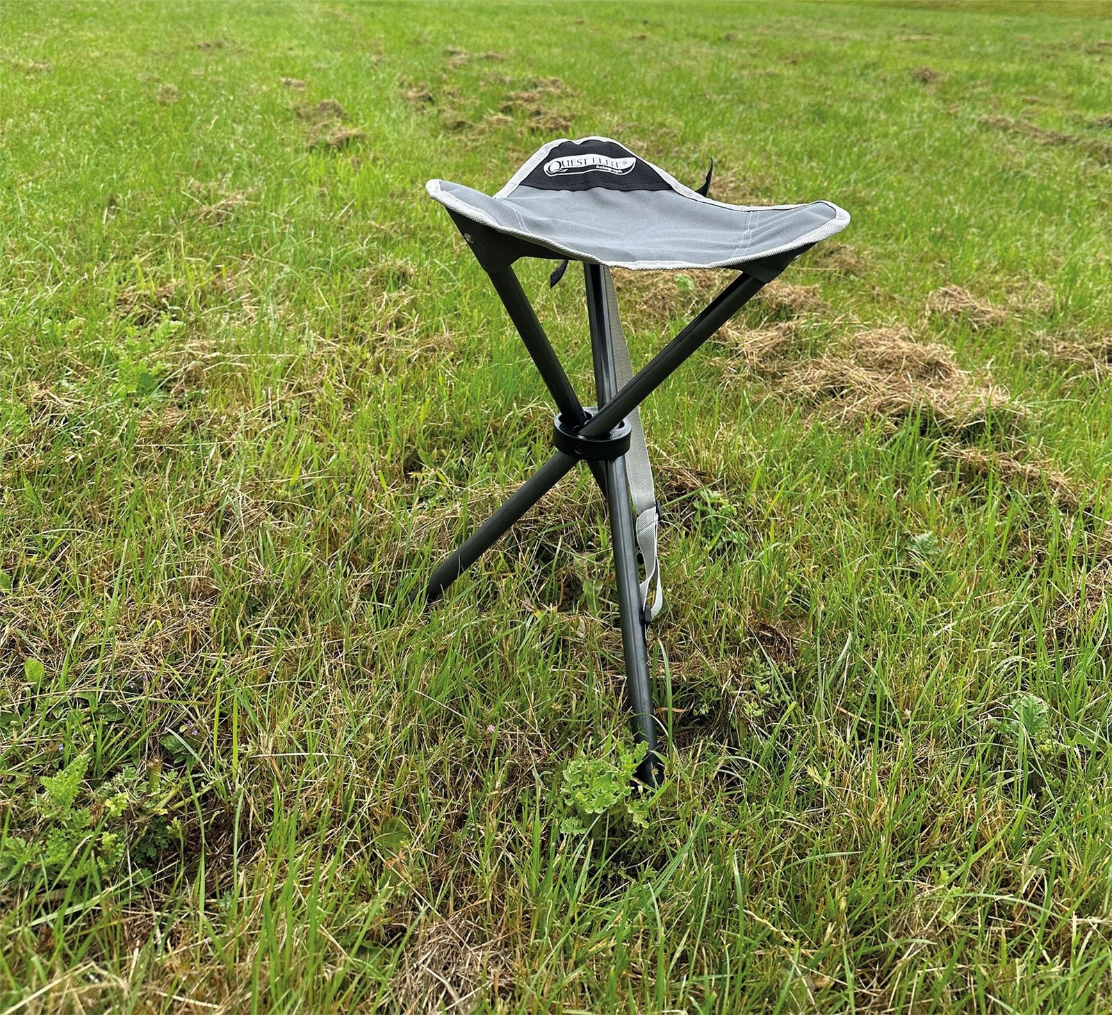 Quest Autograph Devon Stool  Foot Rest (Black Edition)