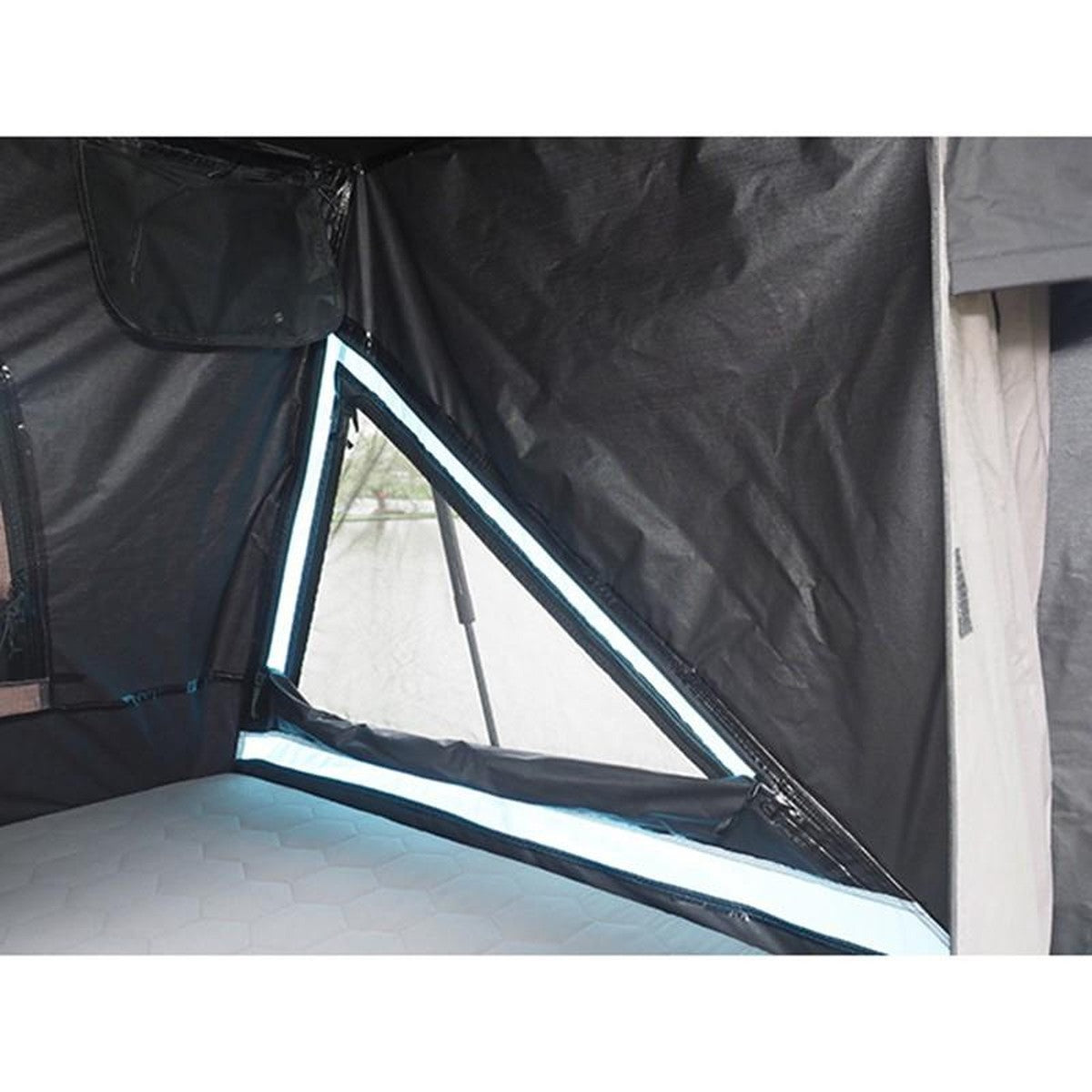 Skypod Lair Roof Tent 2-4 Berth