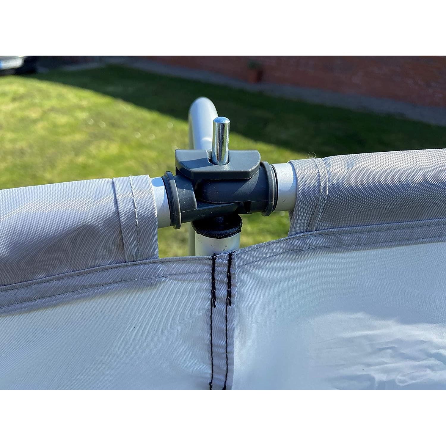 Windshield Pro Expert Deluxe Framed Windbreak