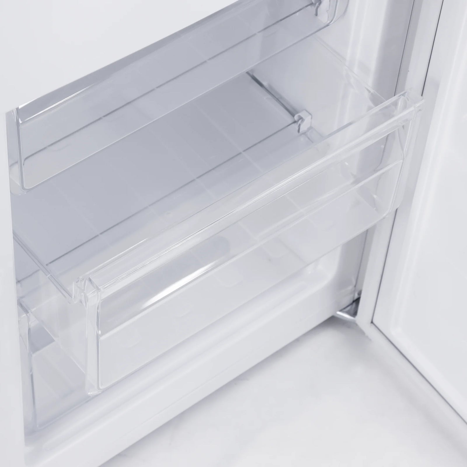 Baridi 60/40 Smart Frost Fridge Freezer 227L Capacity - White