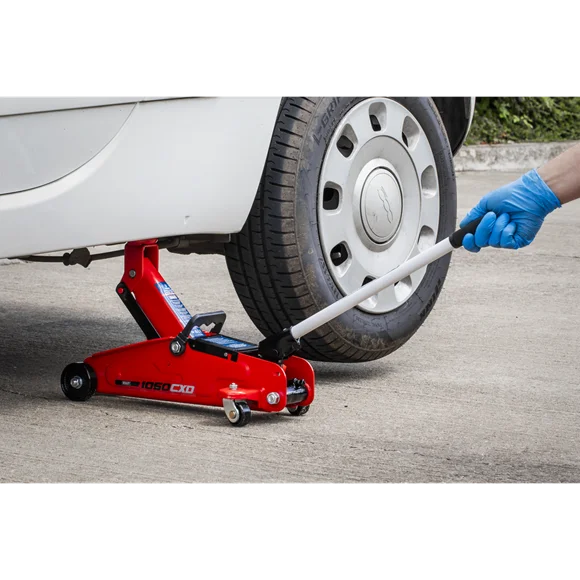 Sealey Trolley Jack 2 Tonne Short Chassis with Storage Case 1050CXD