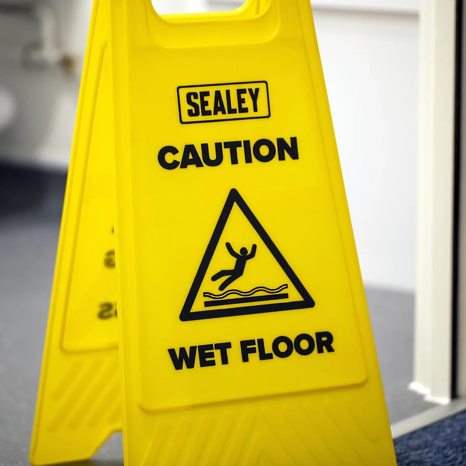 Sealey Wet Floor Signs Pack of 2 - 620 x 300mm