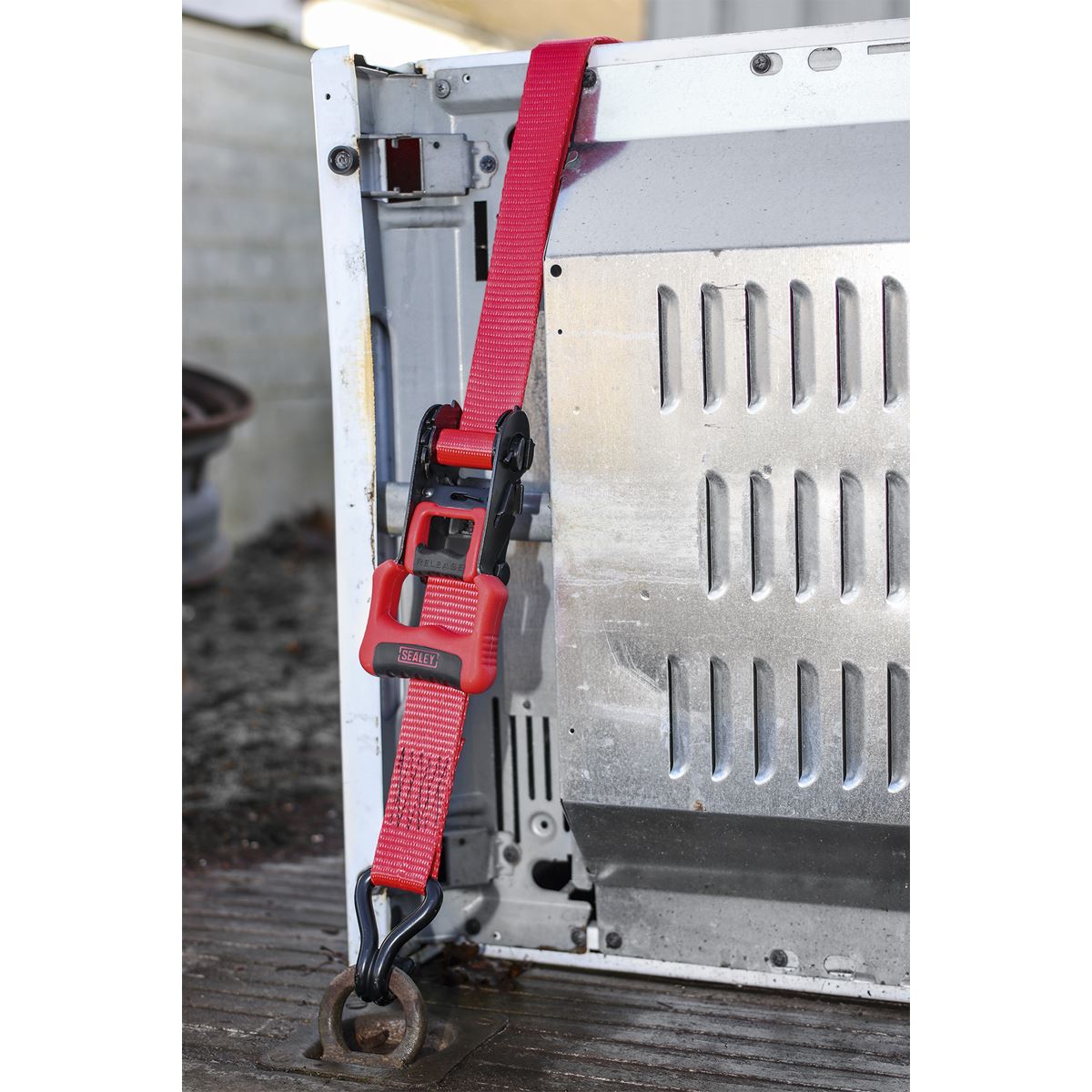 Sealey Ratchet Straps 32mm x 4.9m Polyester Webbing with J-Hooks 1200kg Breaking