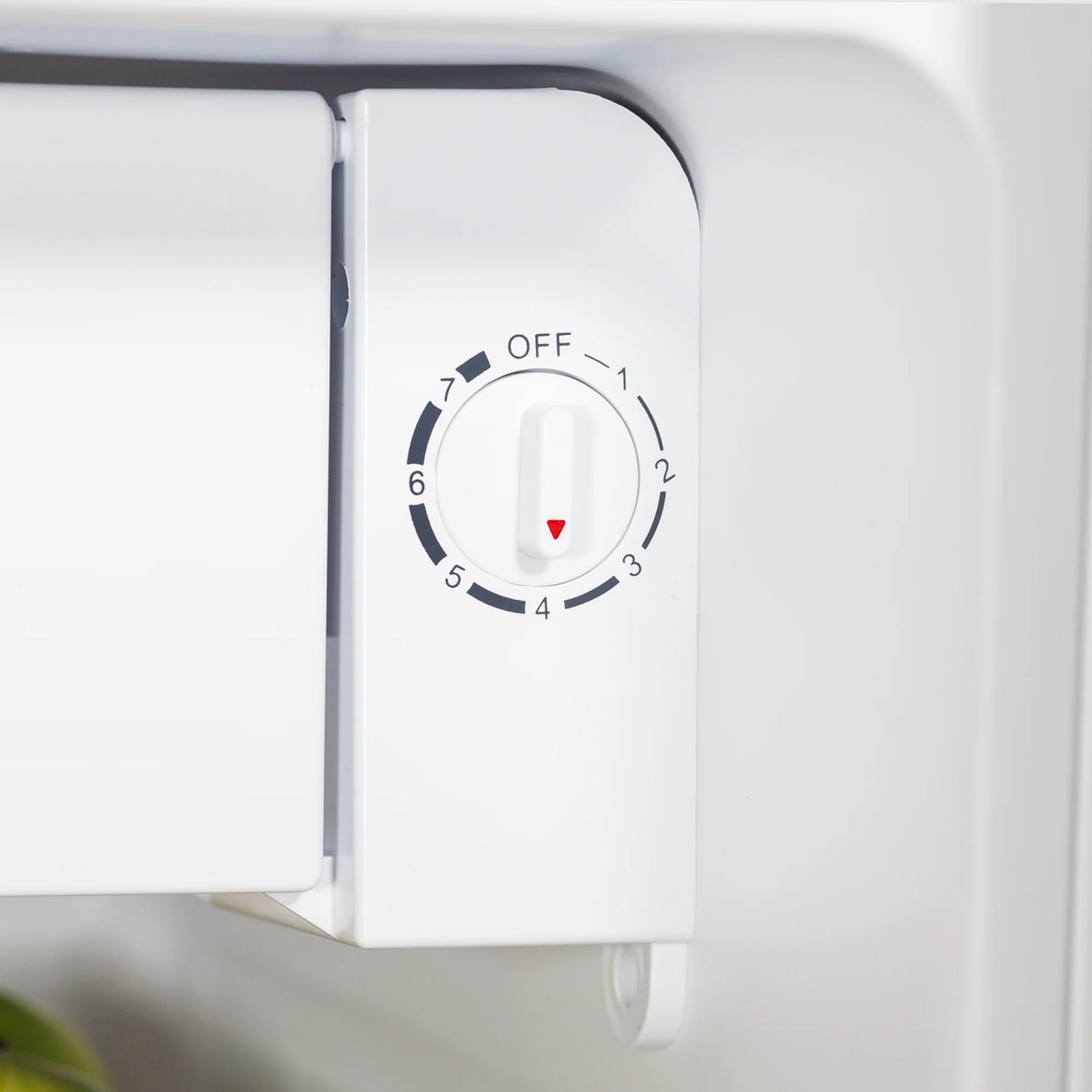 Baridi Tabletop Fridge DH256 46L Capacity Adjustable Thermostat - White